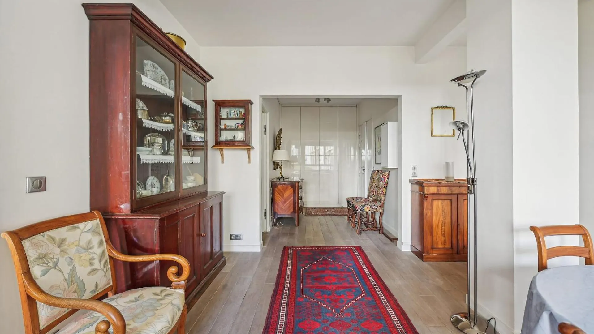 Branly - Franco Russe 1Bdr B'Your Home Paris 0*,  Frankrig